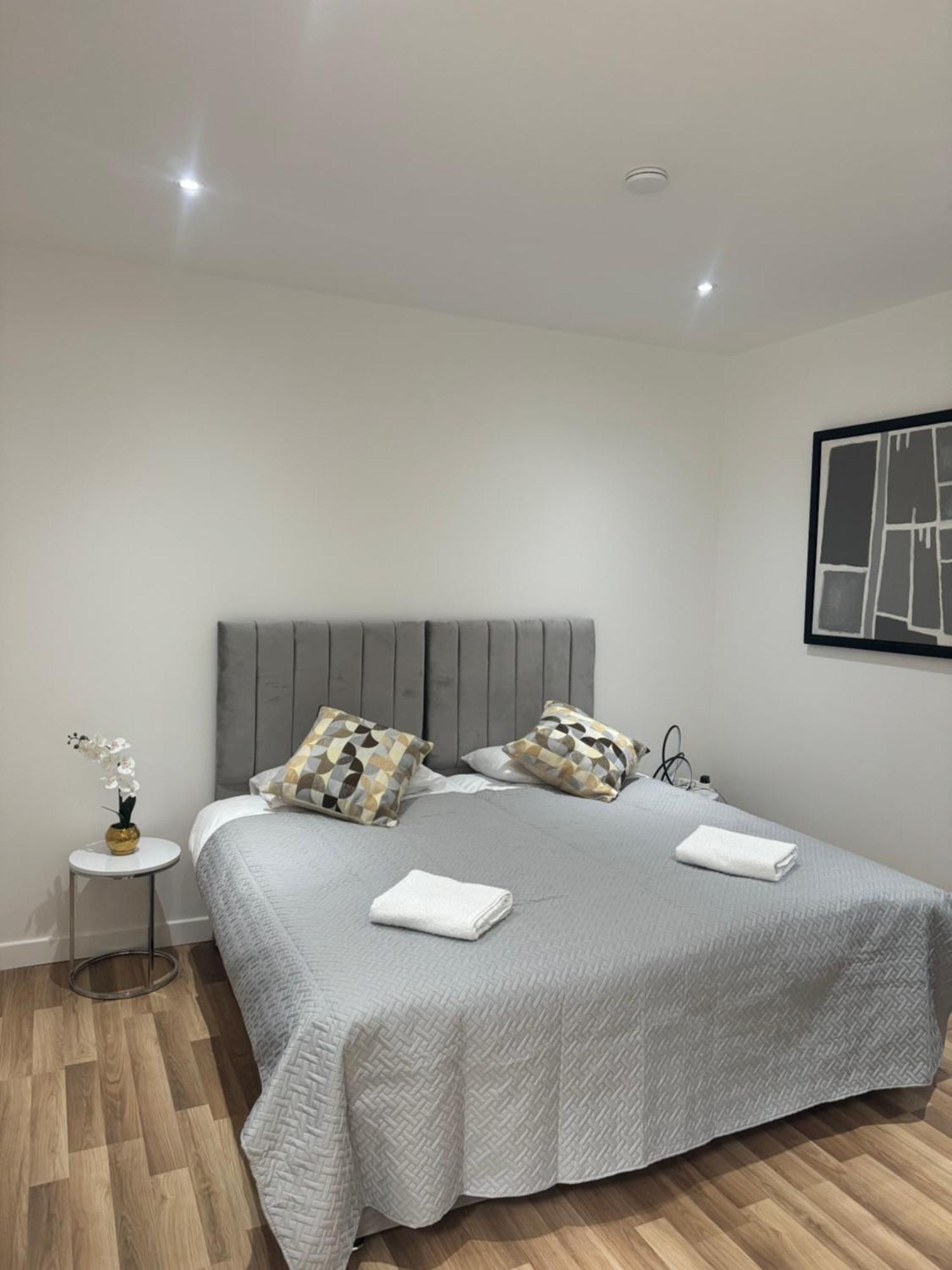 Mk Apartments, Of Manchester, Chorlton * Manchester